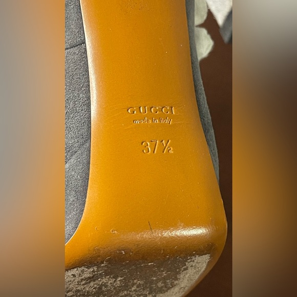 GUCCI T- Strap Platform Grey Suede Peep Toe Pumps - Size IT 37.5 | US 7.5 - Picture 14 of 16